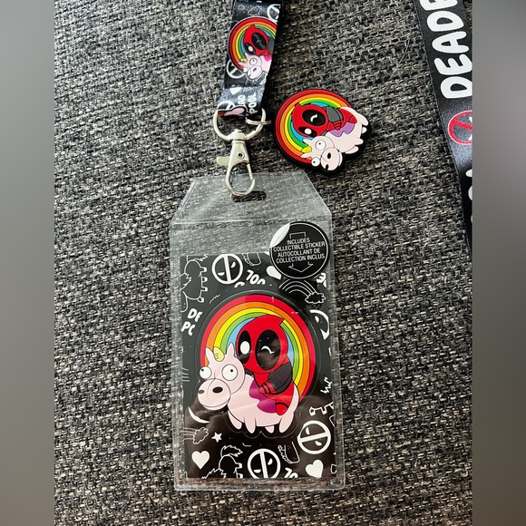 Marvel Deadpool Chibi Lanyard ID Holder With Rubber Charm Pendant And sticker - Picture 3 of 5